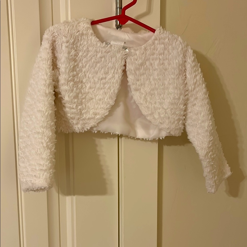 Swea Pea & Lilli Fuzzy White Shrug size S.  EUC